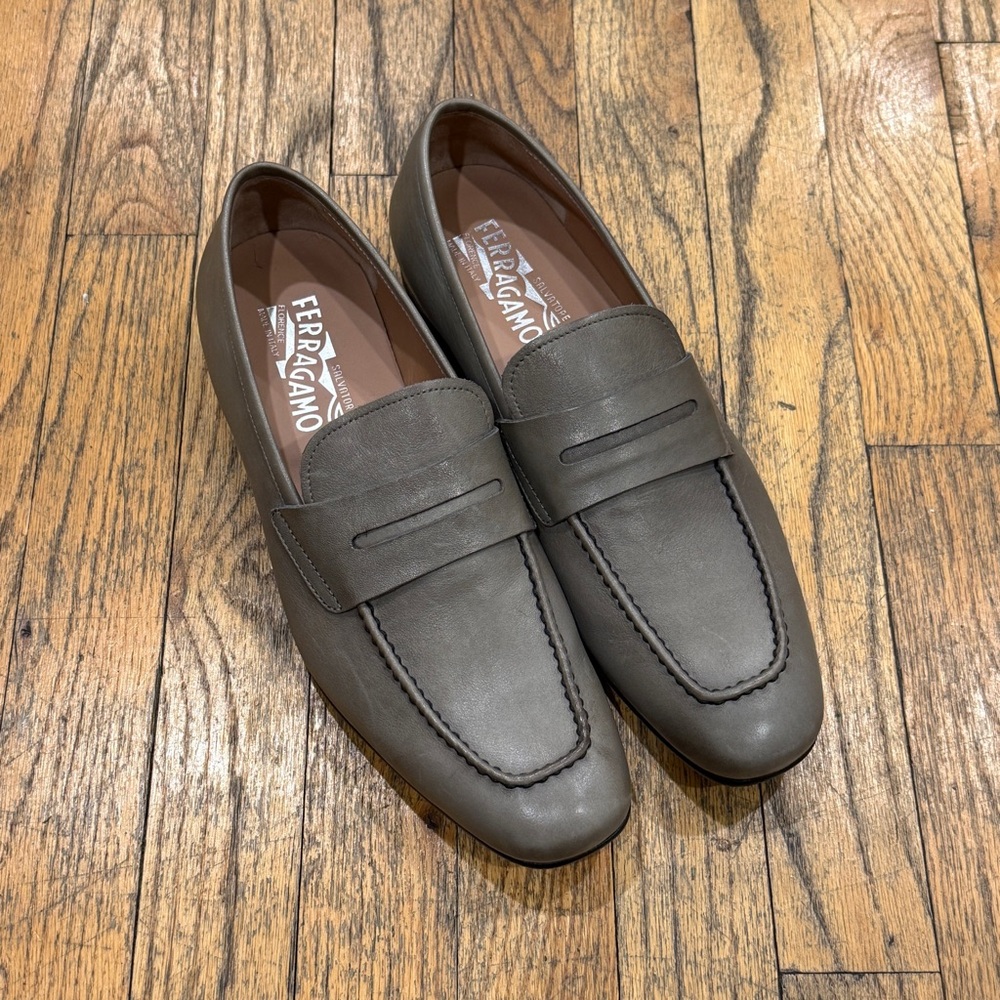 Salvatore Ferragamo Men's Gray Loafers - Picture 1 of 4